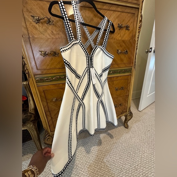 NEW Karen Millen Black and White Strappy Mini Dress Sz L - Picture 3 of 4